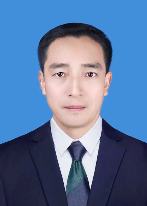 穿着西装笔挺的男子AI 生成的内容可能不正确。